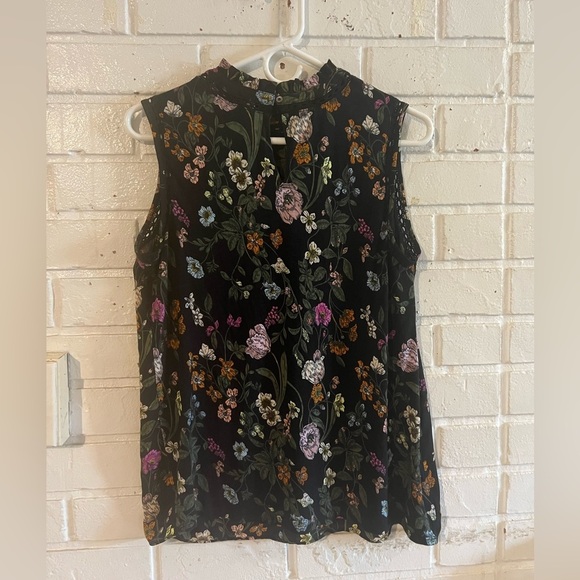 #73 Loft floral top - Picture 7 of 9